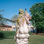 Le Manoir De Hotell *