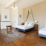 Le Manoir De Hotell *