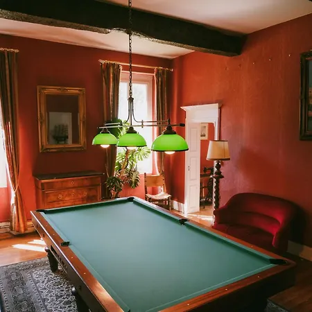 Отель Le Manoir De Lisle-sur-Tarn