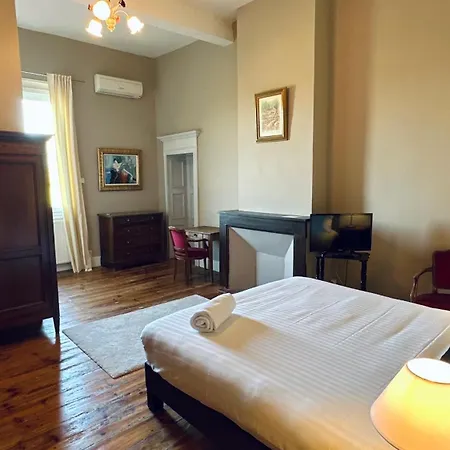 Le Manoir De מלון *
