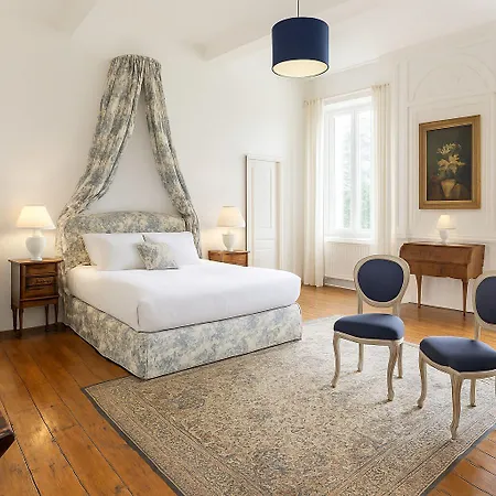 Le Manoir De Hotel *