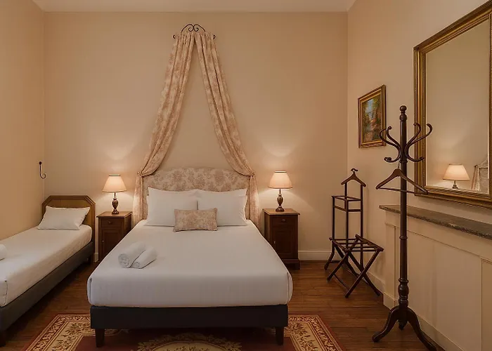 Le Manoir De Hotel *